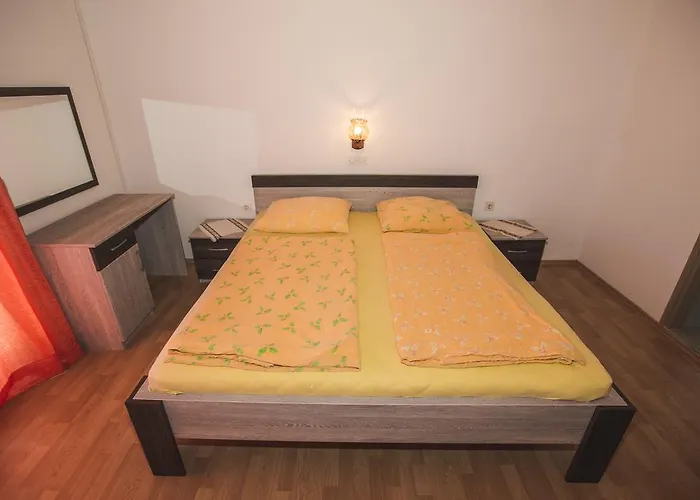 Marija 4* Lopar